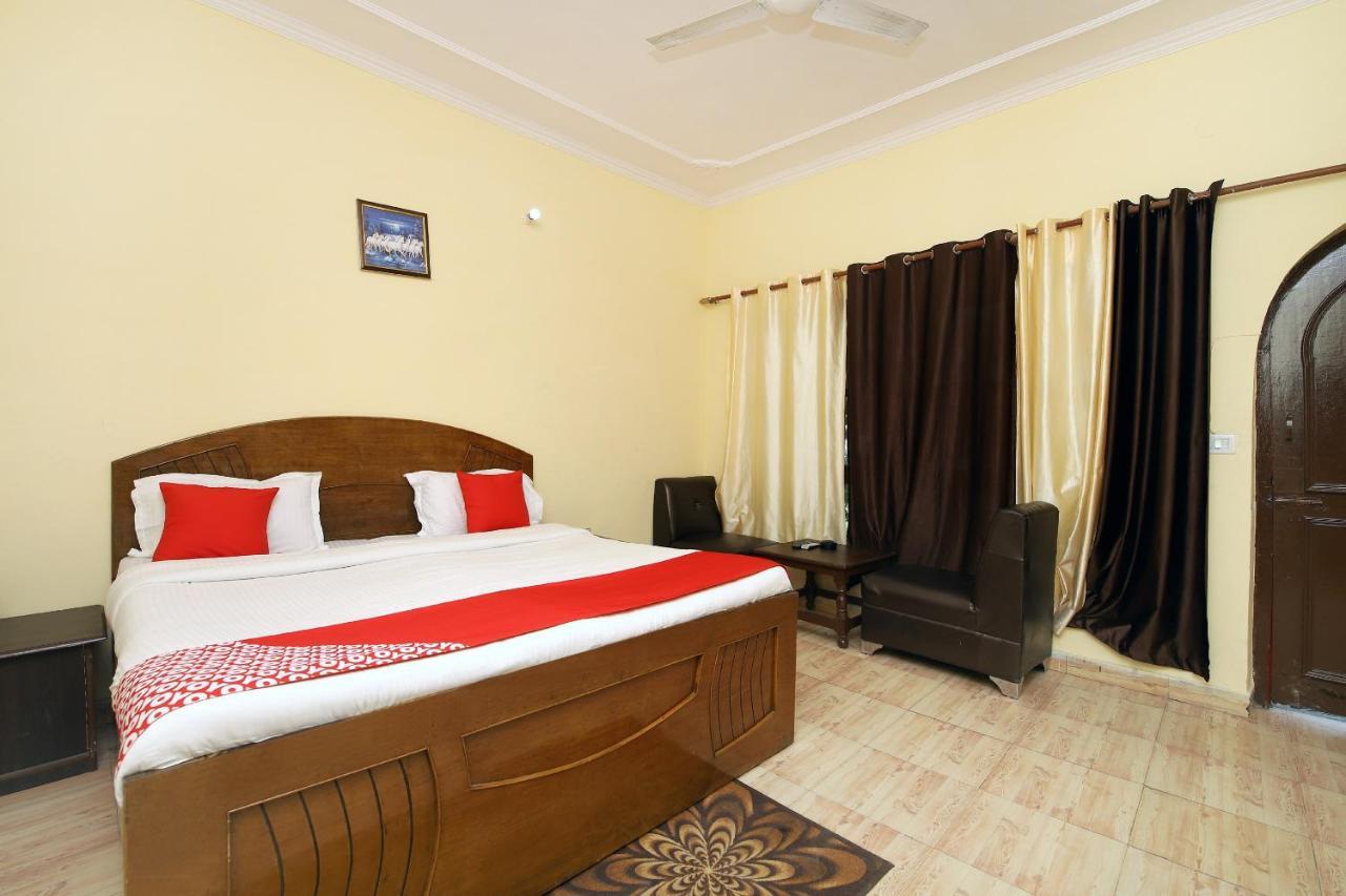 Oyo 8670 Hotel Usha Palace Массури Экстерьер фото