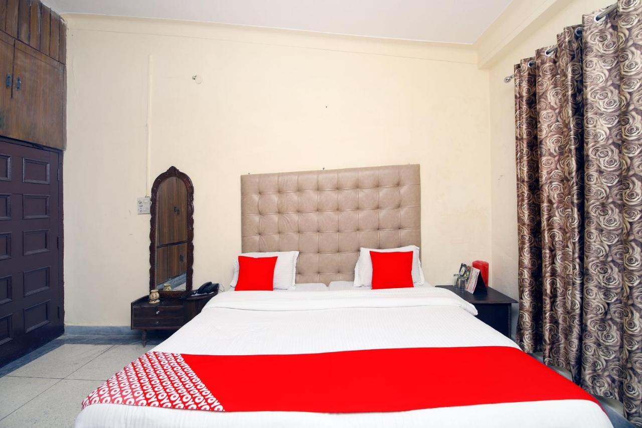 Oyo 8670 Hotel Usha Palace Массури Экстерьер фото